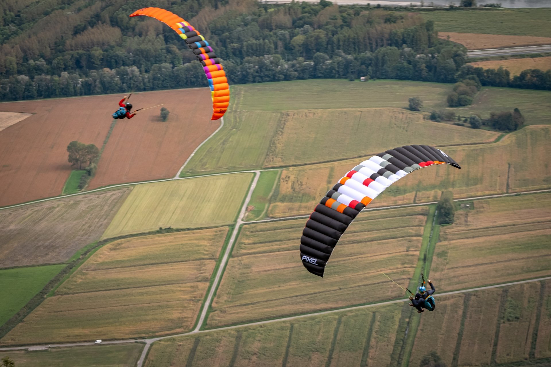 PIXEL SKY PARAGLIDERS - Image 6